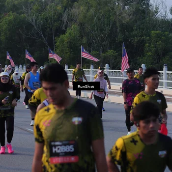 Runner Photo 7119064