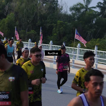 Runner Photo 7119072