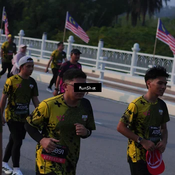 Runner Photo 7119083
