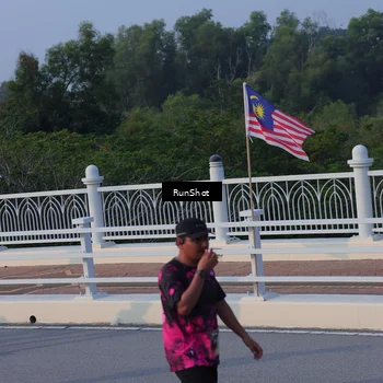Runner Photo 7119100