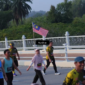 Runner Photo 7119111