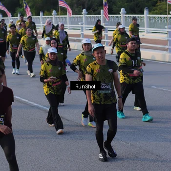 Runner Photo 7119123