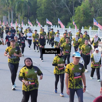 Runner Photo 7119135