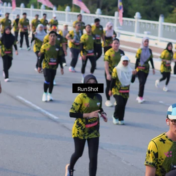 Runner Photo 7119159