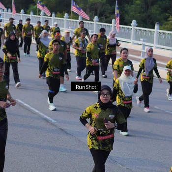 Runner Photo 7119163