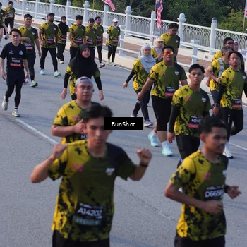 Runner Photo 7119192