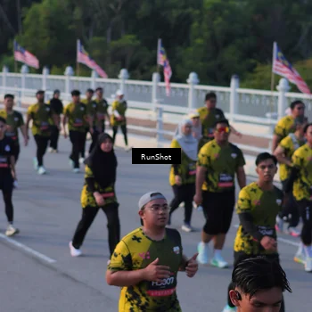 Runner Photo 7119200