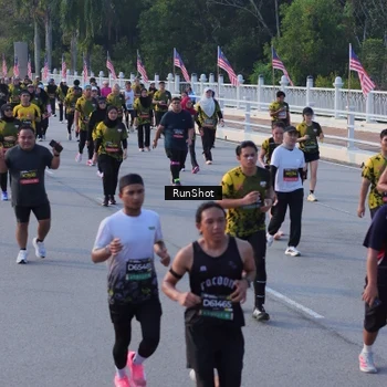 Runner Photo 7119235
