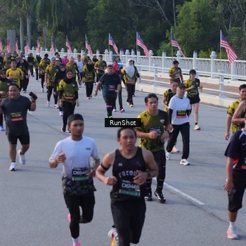 Runner Photo 7119237