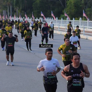 Runner Photo 7119256