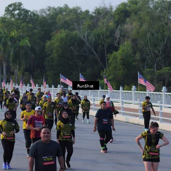 Runner Photo 7119268