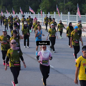Runner Photo 7119344