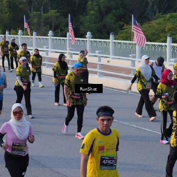 Runner Photo 7119351