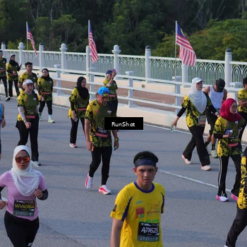 Runner Photo 7119354