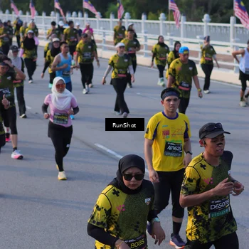 Runner Photo 7119371