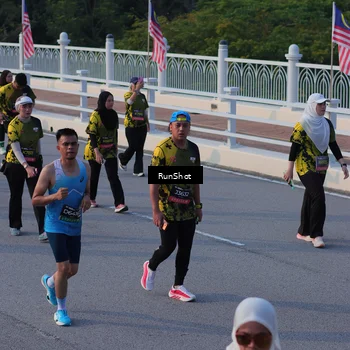 Runner Photo 7119374