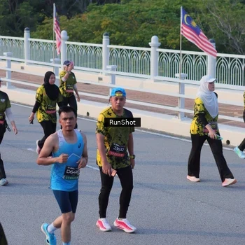 Runner Photo 7119381