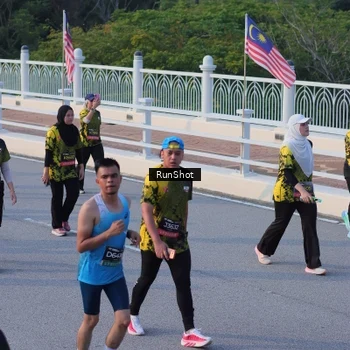 Runner Photo 7119383
