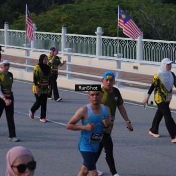 Runner Photo 7119392