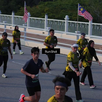 Runner Photo 7119412