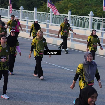 Runner Photo 7119455