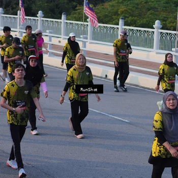 Runner Photo 7119459