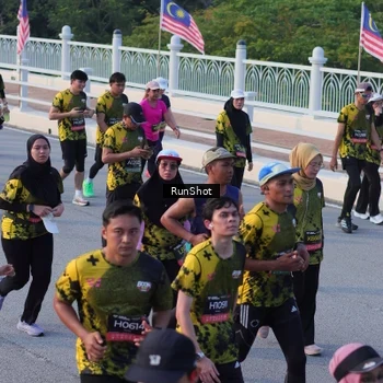 Runner Photo 7119477