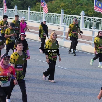 Runner Photo 7119485