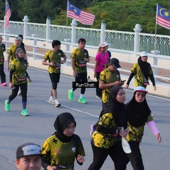 Runner Photo 7119488