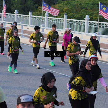 Runner Photo 7119491