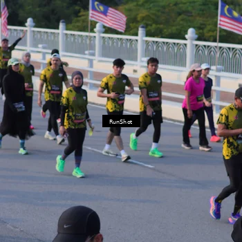 Runner Photo 7119498