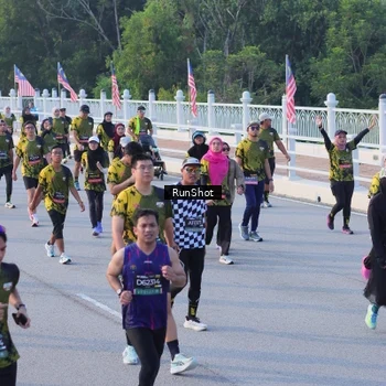 Runner Photo 7119516