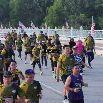 Runner Photo 7119521