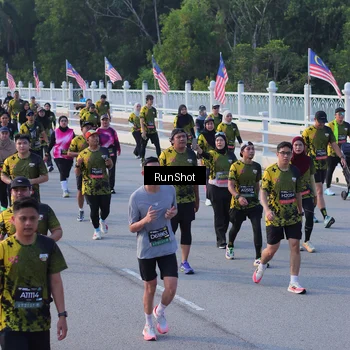 Runner Photo 7119591