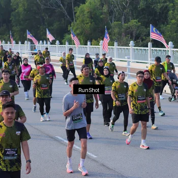 Runner Photo 7119592