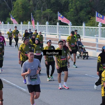 Runner Photo 7119599