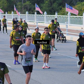 Runner Photo 7119605