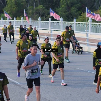 Runner Photo 7119629