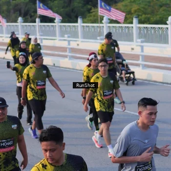 Runner Photo 7119630