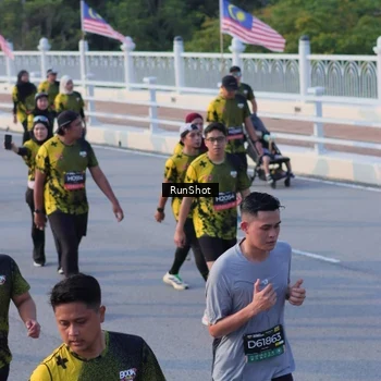 Runner Photo 7119635