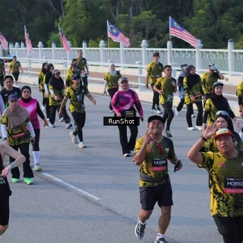 Runner Photo 7119645