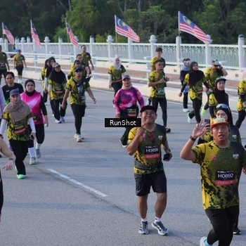 Runner Photo 7119647