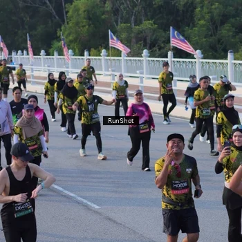 Runner Photo 7119651
