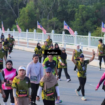 Runner Photo 7119692