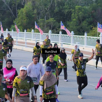 Runner Photo 7119699
