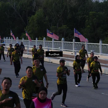 Runner Photo 7119715