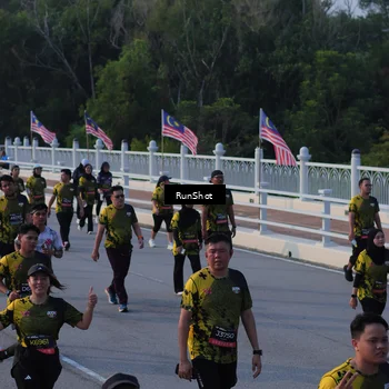 Runner Photo 7119735