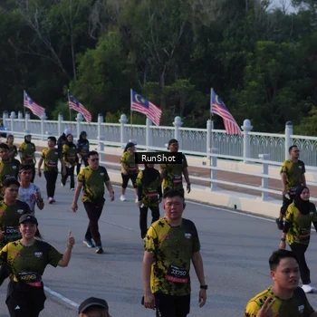 Runner Photo 7119738