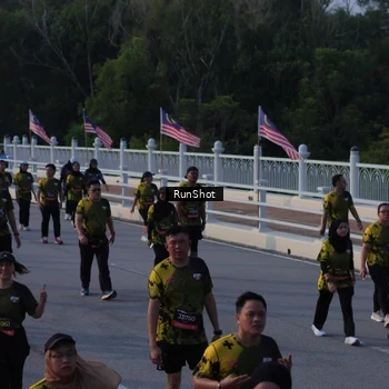 Runner Photo 7119743