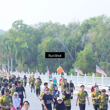 Runner Photo 7119875
